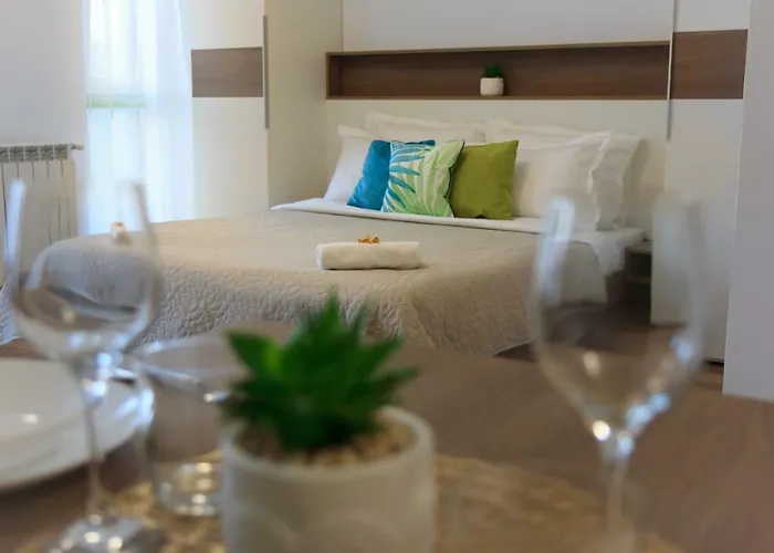 Gold Class Apartment Ams 63