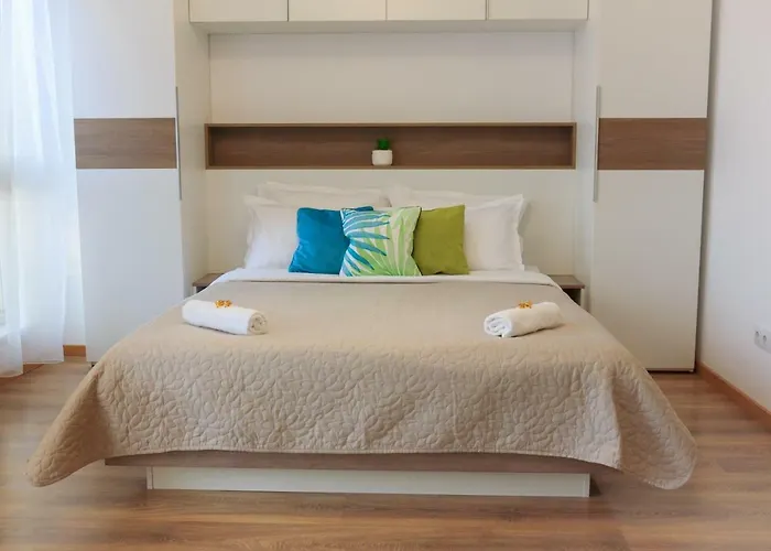 Gold Class Apartment Ams 63